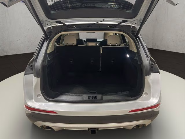 2025 Crystal White Metallic Clearcoat Lincoln Corsair Premiere AWD SUV