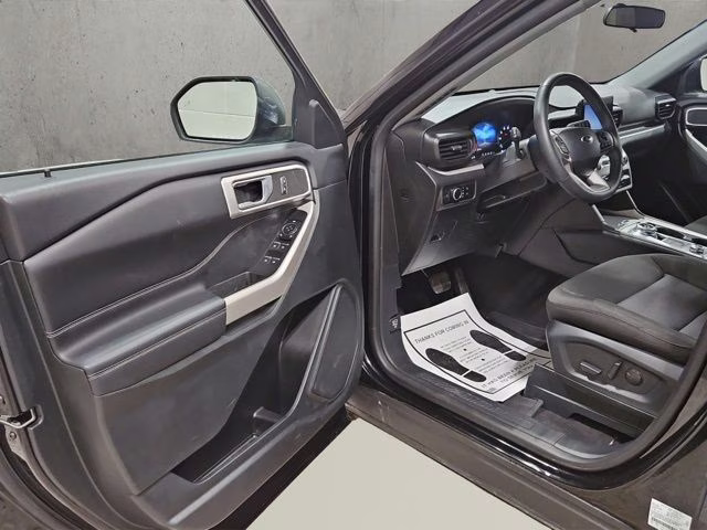 2024 Agate Black Metallic Ford Explorer XLT 4X4 SUV