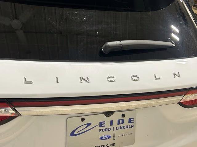 2025 Crystal White Metallic Clearcoat Lincoln Corsair Premiere AWD SUV