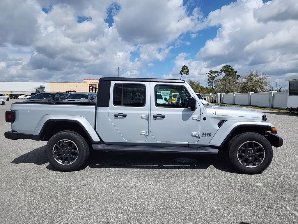 2022 Jeep Gladiator Overland 4X4 Truck