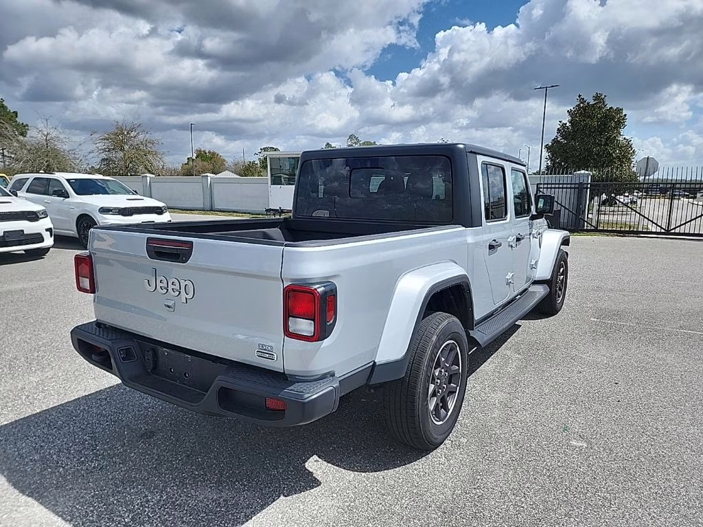2022 Jeep Gladiator Overland 4X4 Truck