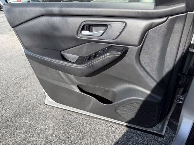 2025 Brilliant Silver Metallic Nissan Rogue SV FWD SUV