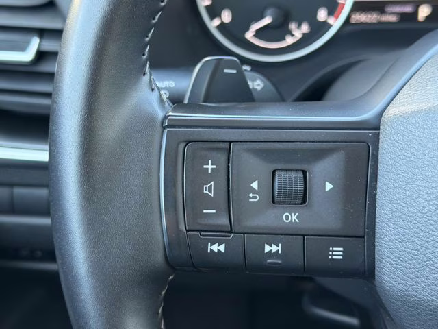 2025 Everest White Pearl Nissan Rogue SV FWD SUV