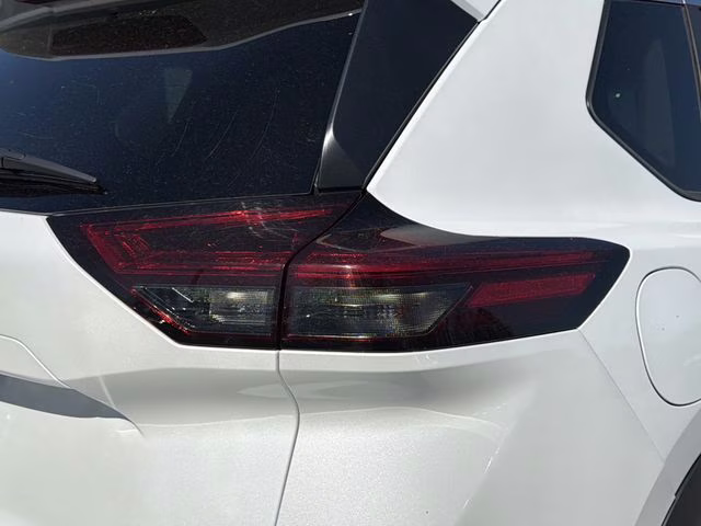 2025 Everest White Pearl Nissan Rogue SV FWD SUV