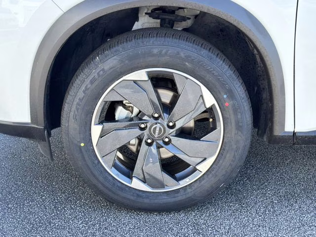 2025 Everest White Pearl Nissan Rogue SV FWD SUV