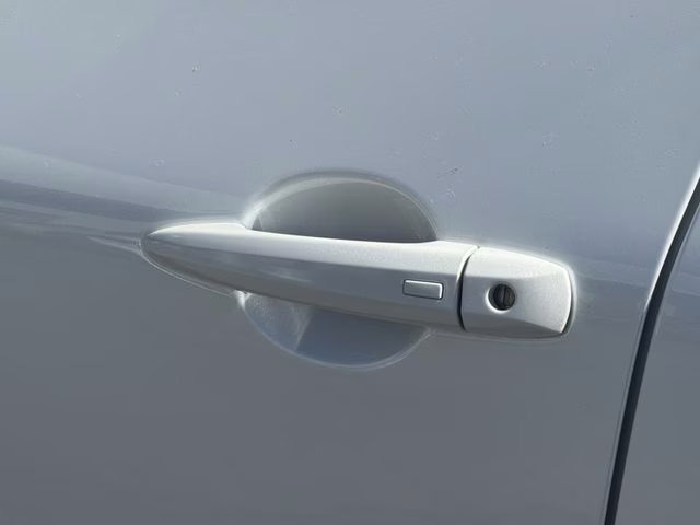 2025 Everest White Pearl Nissan Rogue SV FWD SUV