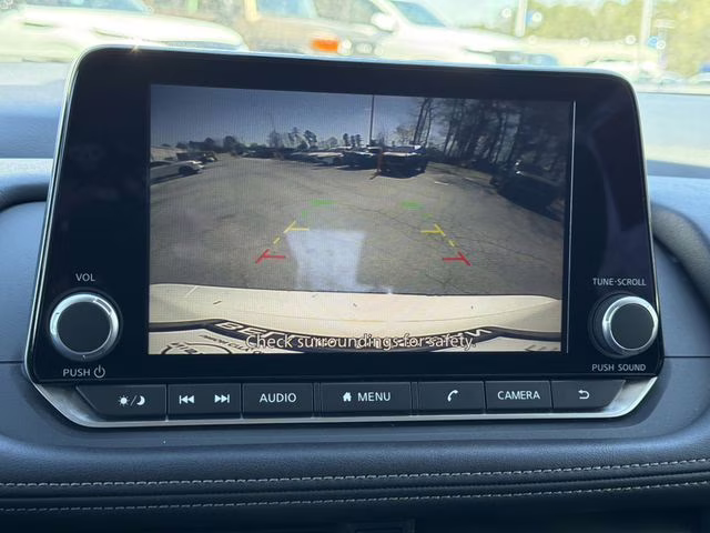 2025 Everest White Pearl Nissan Rogue SV FWD SUV