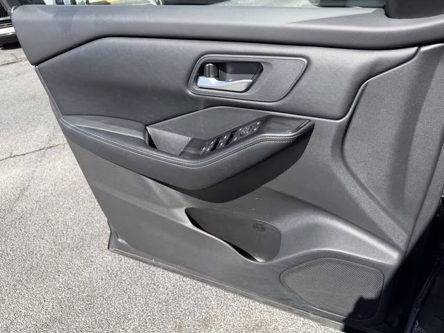 2025 Gun Metallic Nissan Rogue SV FWD SUV