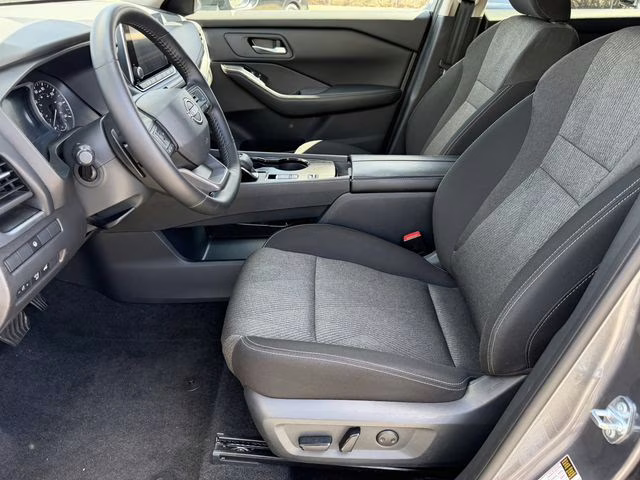 2025 Gun Metallic Nissan Rogue SV FWD SUV