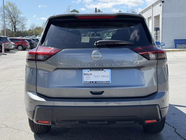 2025 Gun Metallic Nissan Rogue SV FWD SUV