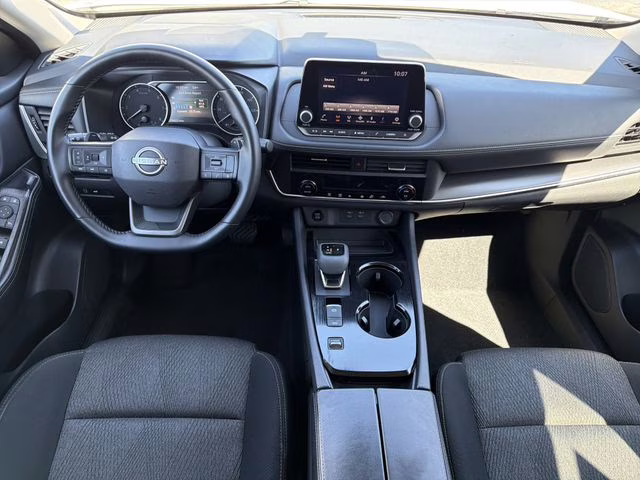 2025 Everest White Pearl Nissan Rogue SV FWD SUV