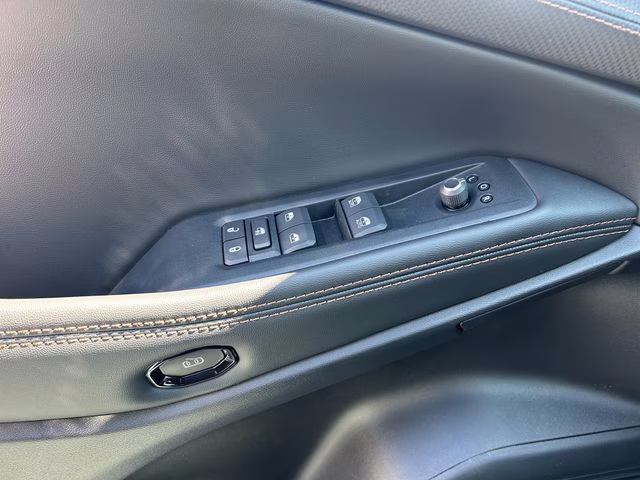 2026 Silver Zynith Clearcoat Jeep Cherokee Limited 4X4 SUV