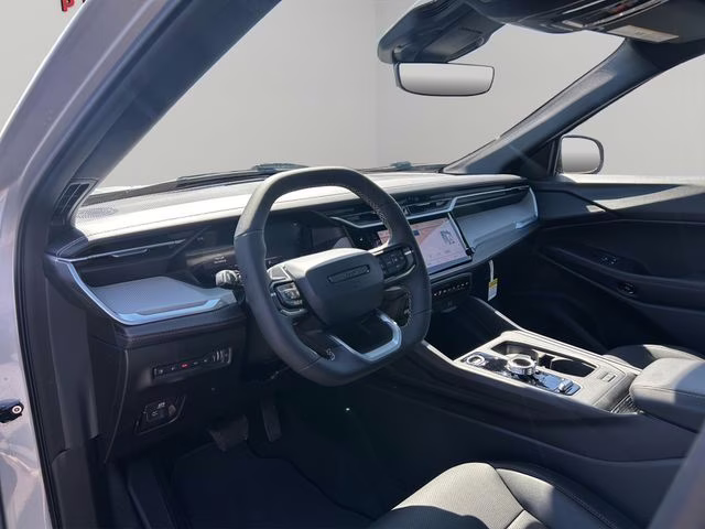 2026 Silver Zynith Clearcoat Jeep Cherokee Limited 4X4 SUV