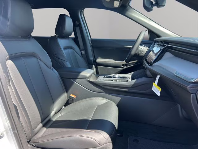 2026 Silver Zynith Clearcoat Jeep Cherokee Limited 4X4 SUV