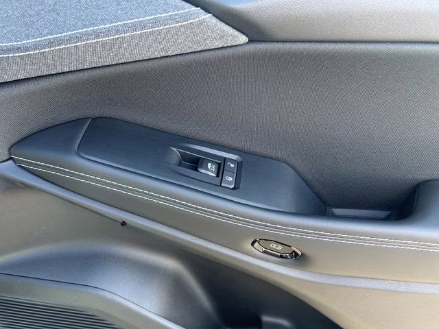 2026 Silver Zynith Clearcoat Jeep Cherokee Laredo 4X4 SUV