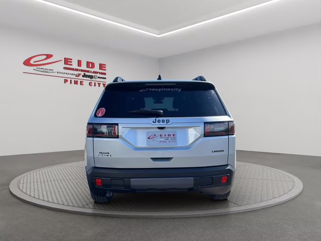 2026 Silver Zynith Clearcoat Jeep Cherokee Laredo 4X4 SUV