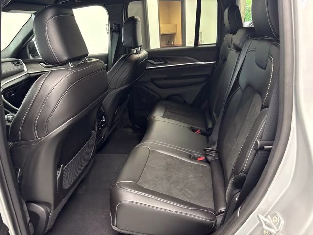 2026 Silver Zynith Jeep Grand Cherokee Altitude 4X4 SUV