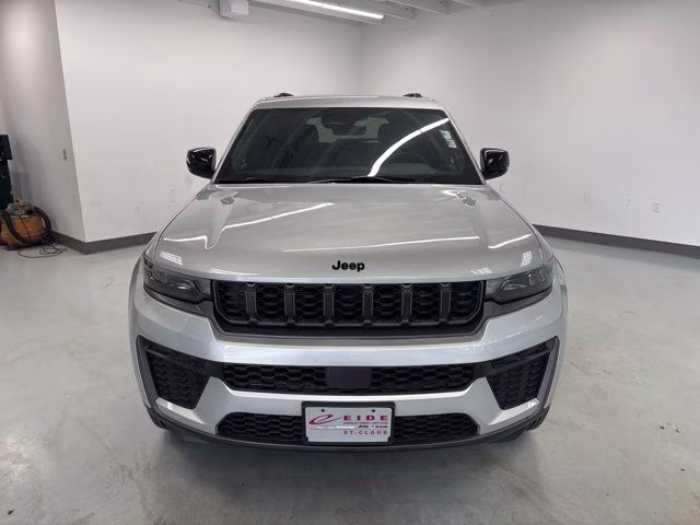 2026 Silver Zynith Jeep Grand Cherokee Altitude 4X4 SUV