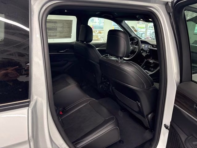 2026 Silver Zynith Jeep Grand Cherokee Altitude 4X4 SUV