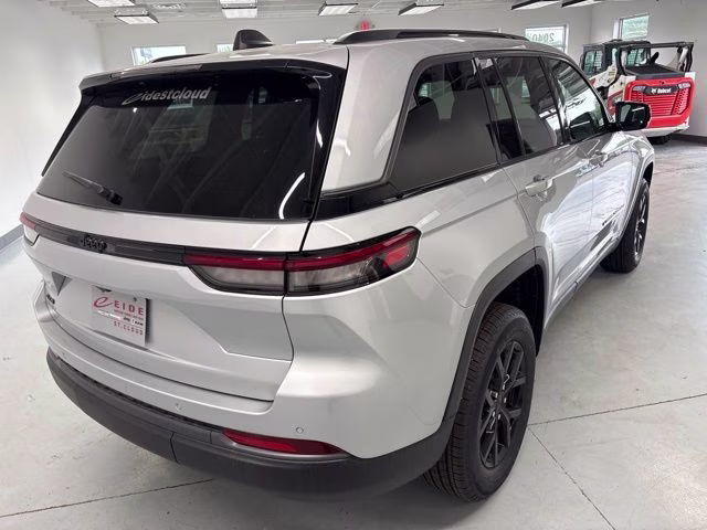 2026 Silver Zynith Jeep Grand Cherokee Altitude 4X4 SUV