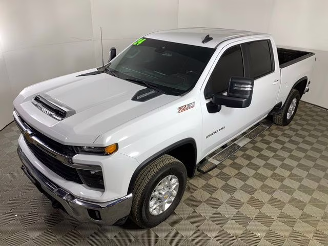 2024 Summit White Chevrolet Silverado 2500HD LT 4X4 Truck