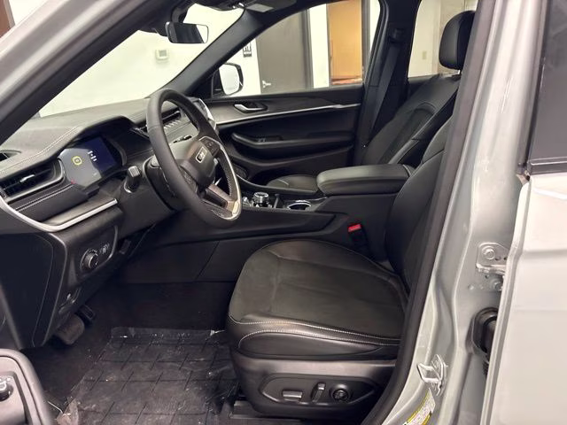 2026 Silver Zynith Jeep Grand Cherokee Altitude 4X4 SUV