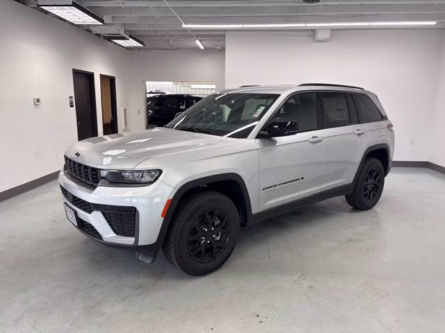 2026 Silver Zynith Jeep Grand Cherokee Altitude 4X4 SUV