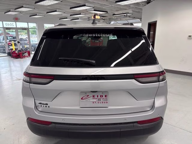2026 Silver Zynith Jeep Grand Cherokee Altitude 4X4 SUV