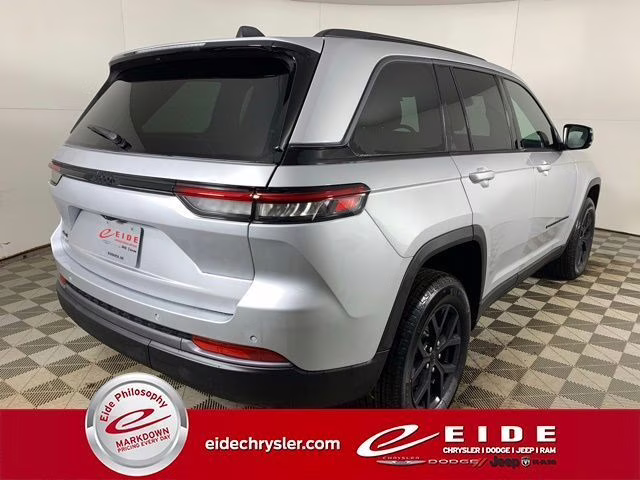 2026 Silver Zynith Jeep Grand Cherokee Altitude 4X4 SUV