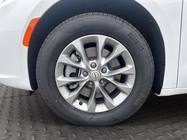 2026 Bright White Clearcoat Chrysler Pacifica Select AWD Van