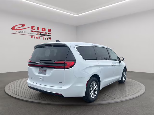 2026 Bright White Clearcoat Chrysler Pacifica Select AWD Van