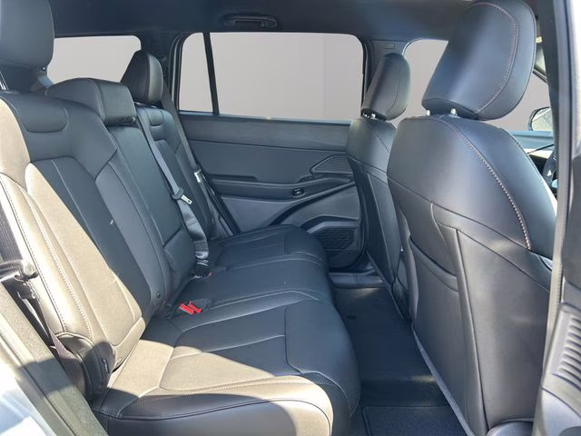 2026 Silver Zynith Clearcoat Jeep Cherokee Limited 4X4 SUV