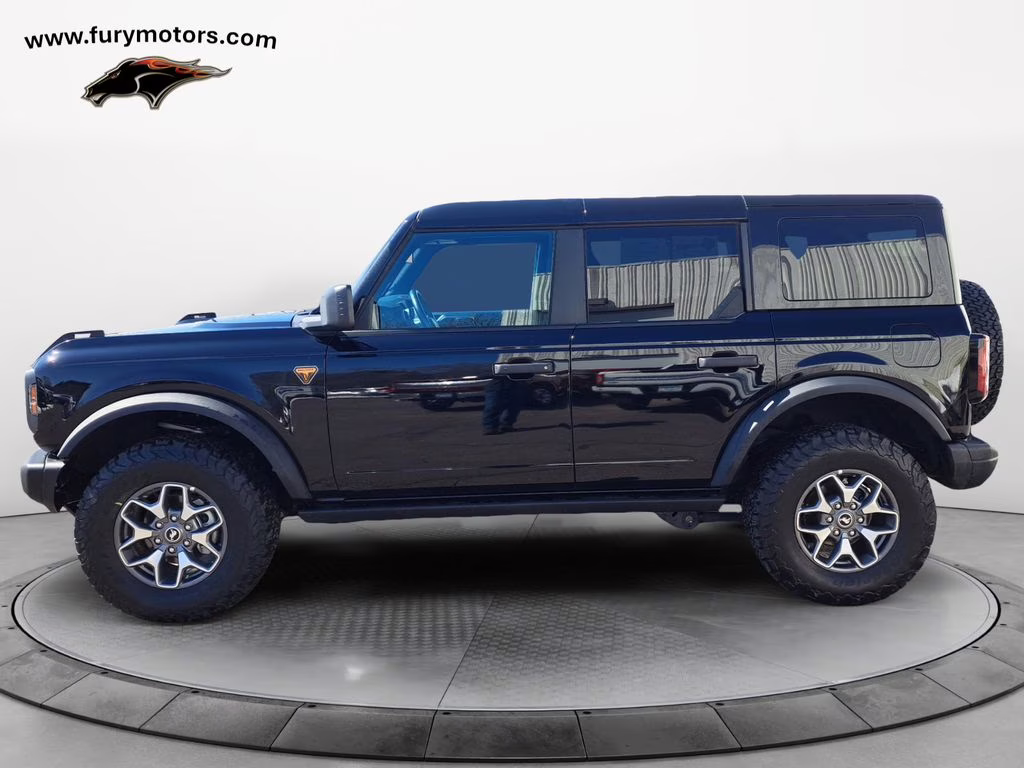2025 Shadow Black Ford Bronco Badlands Hard Top 4X4 SUV