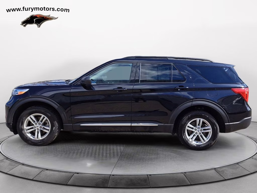 2023 Black Metallic Ford Explorer XLT 4X4 SUV