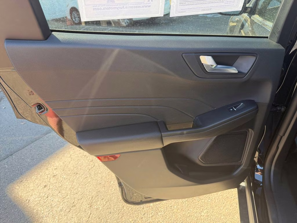 2024 Black Metallic Ford Escape ST-Line w/Tech Pkg AWD SUV