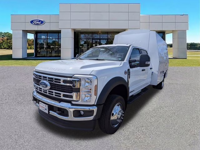 2026 Oxford White Ford Super Duty F-550 DRW XL RWD Truck