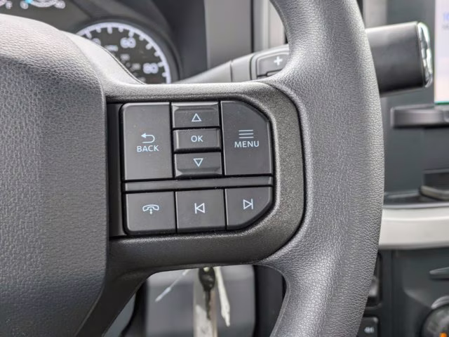 2026 Oxford White Ford Super Duty F-550 DRW XL 4X4 Truck