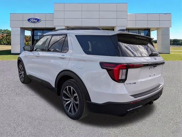 2026 White Ford Explorer ST-Line RWD SUV