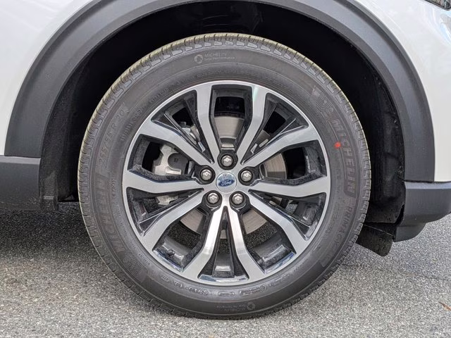 2026 White Ford Explorer ST-Line RWD SUV