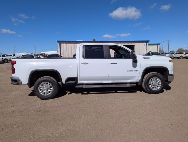 2024 Summit White Chevrolet Silverado 2500HD LT 4X4 Truck