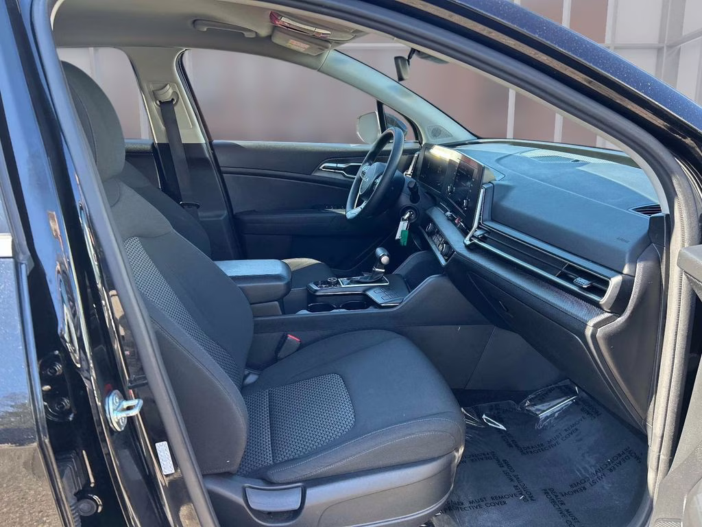 2024 Fusion Black Kia Sportage LX FWD SUV