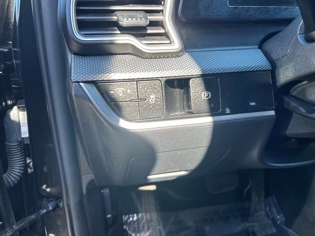 2024 Fusion Black Kia Sportage LX FWD SUV