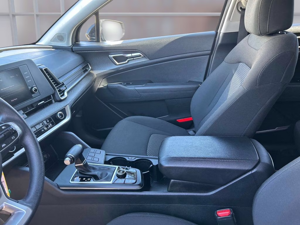 2024 Fusion Black Kia Sportage LX FWD SUV