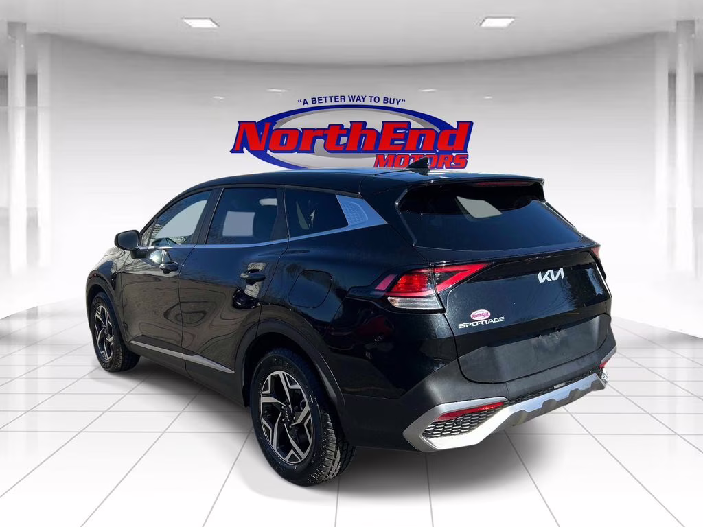2024 Fusion Black Kia Sportage LX FWD SUV