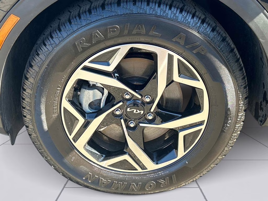 2024 Fusion Black Kia Sportage LX FWD SUV