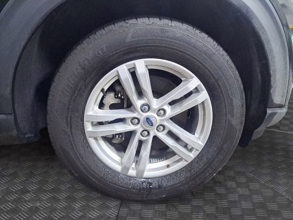 2023 Black Metallic Ford Explorer XLT 4X4 SUV