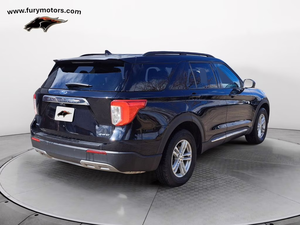 2023 Black Metallic Ford Explorer XLT 4X4 SUV