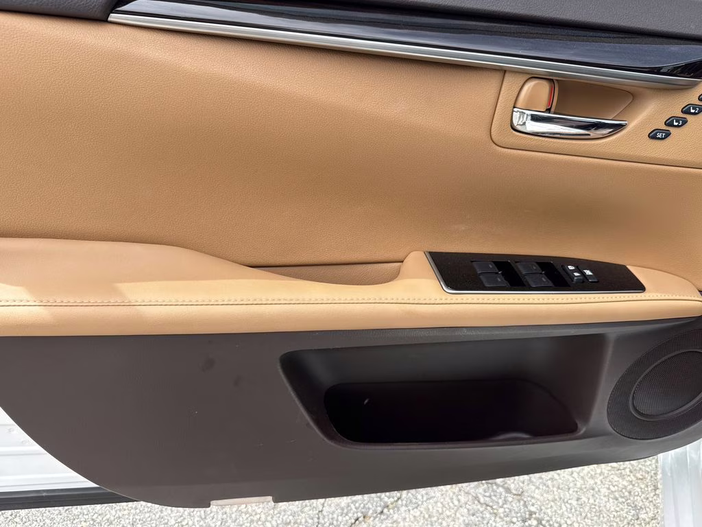 2018 Eminent White Pearl Lexus ES 350 FWD Sedan