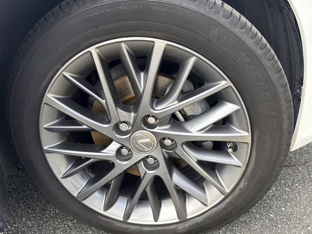 2018 Eminent White Pearl Lexus ES 350 FWD Sedan