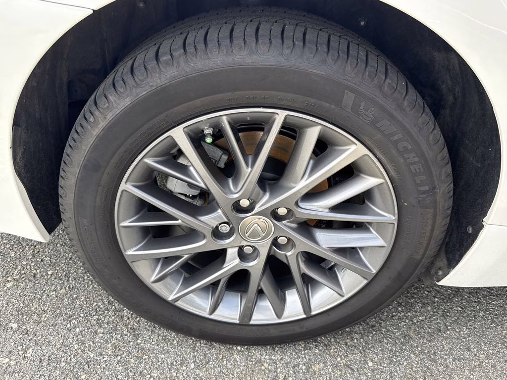 2018 Eminent White Pearl Lexus ES 350 FWD Sedan